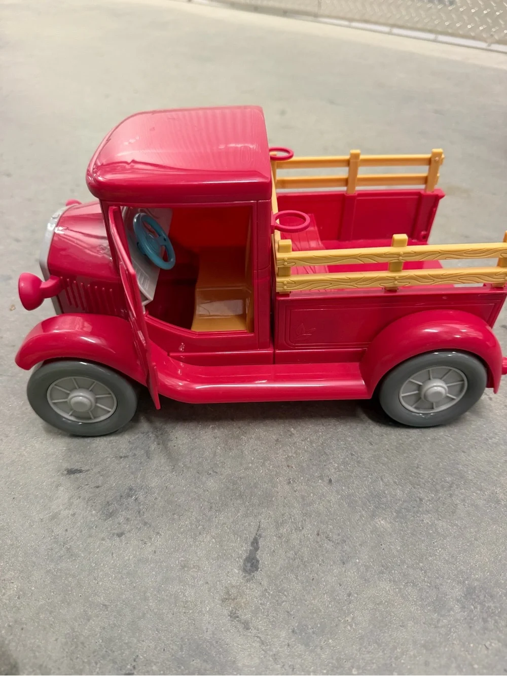 Li’l Woodzeez Pink Farm Pickup Truck Vehicle Maison Battat I Love Veggies works